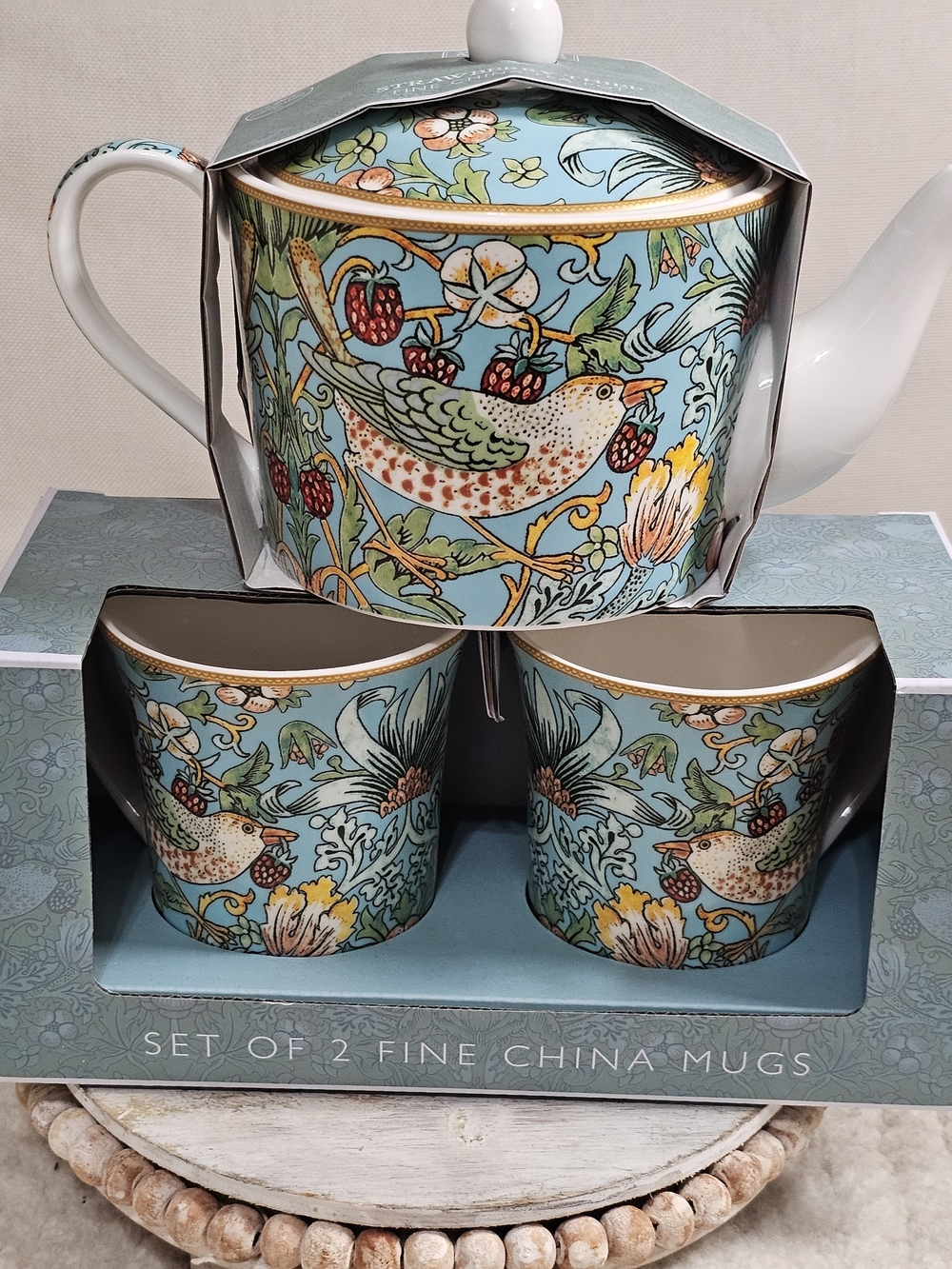The Leonardo Collection William Morris Strawberry Thief Tea Pot And 2 Mags - Picture 6 of 9